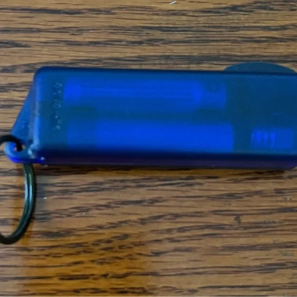 $3 Add-On Keychain Flashlight Blue Working Handy Light - Picture 2 of 3